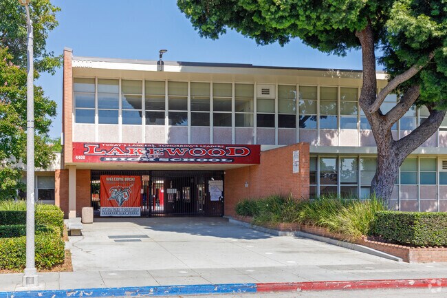 Lakewood High School entrance welcomes all it's students.