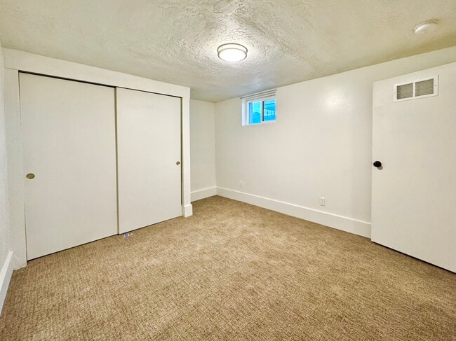 76 W 200 S unit 1, Springville, UT 84663 - photo 7