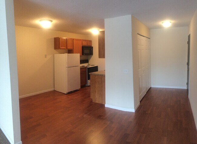 Elk Crossing Apartments, Elk River, MN 55330 - photo 2