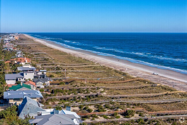Enjoy scenic views, sandy shores, and outdoor adventures along Fernandina Beach’s coastline.
