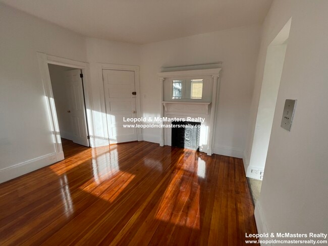 146 Oxford St unit 3, Somerville, MA 02143 - photo 3