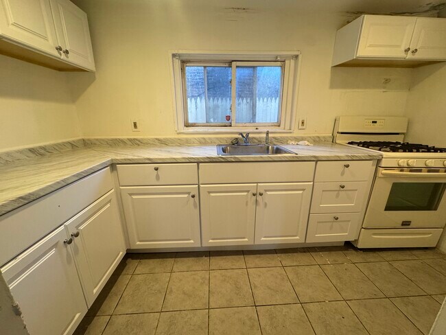 3315 N 11th St, Philadelphia, PA 19140 - photo 7