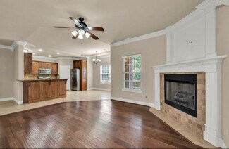 602 NW 17th Ct, Bentonville, AR 72712