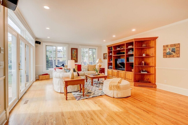 2105 S Fillmore St unit ID1356868P, Denver, CO 80210 - photo 7