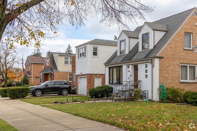 Homes in Evergreen Estates vary in size and shape.