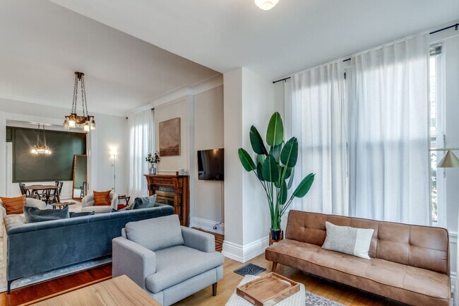 351 Thrall St unit ID1234536P, Cincinnati, OH 45220 - photo 3