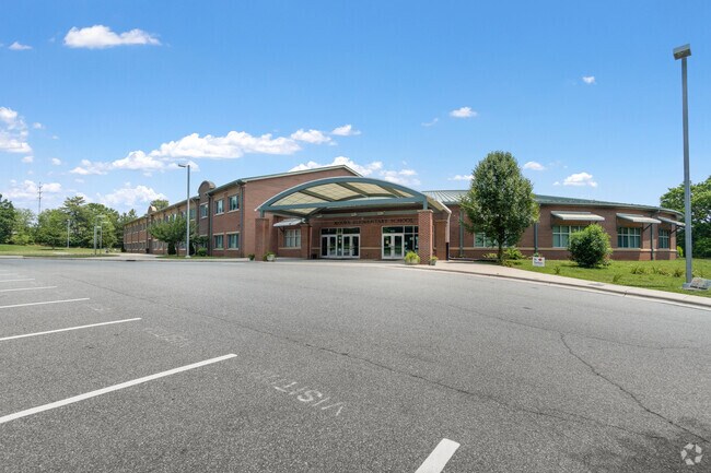 Moore Magnet Elementary Front 1