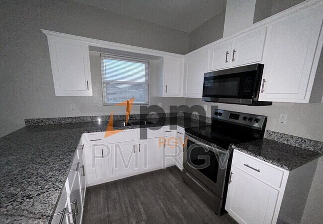 1905 Stauffers St unit 4, Weslaco, TX 78596 - photo 3