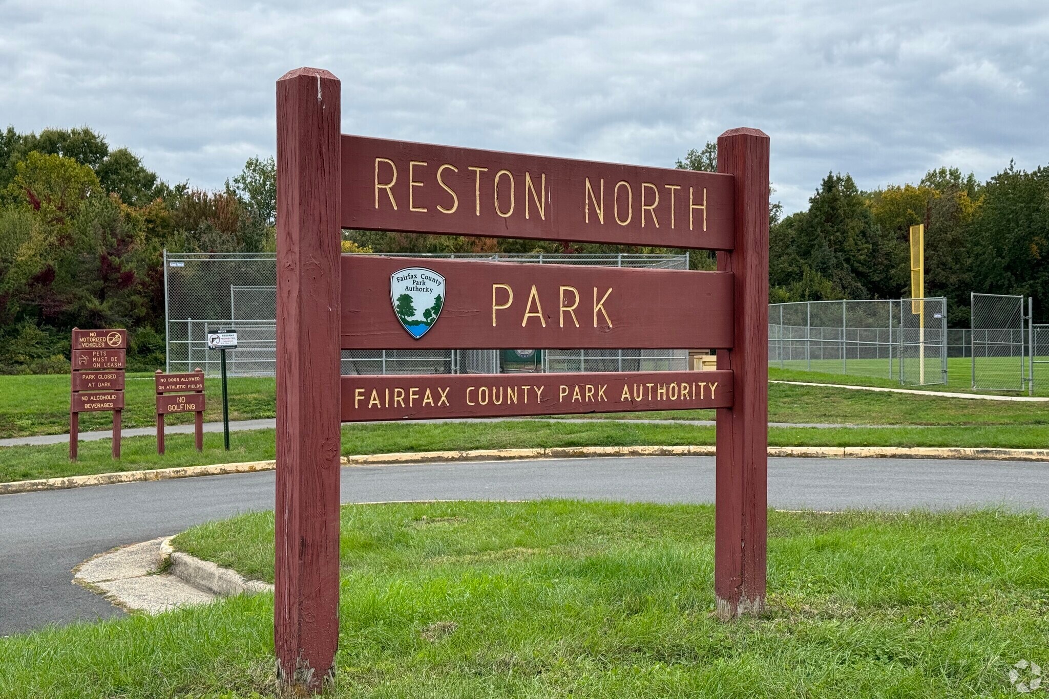 About The Savoy, Reston VA HOAs, Reviews, Amenities