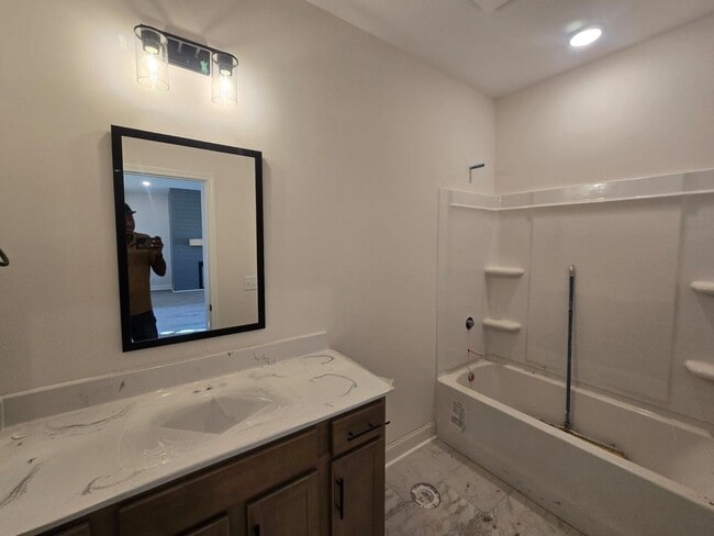 505 N Halifax Ct, Clarksville, TN 37040 - photo 6