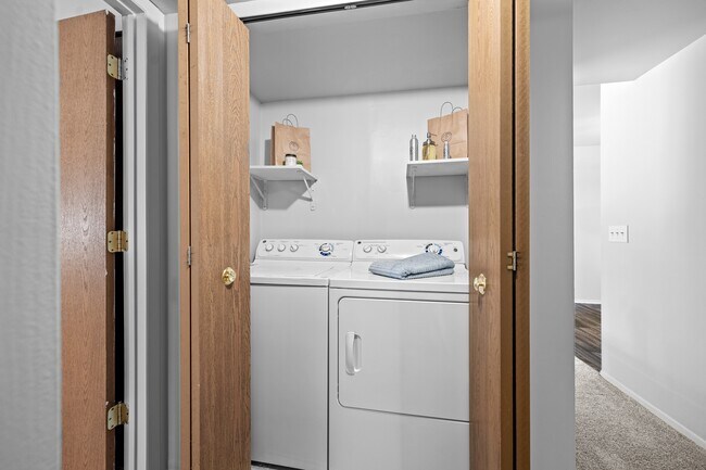 Dover Hills Apartments, Kalamazoo, MI 49009 - photo 4