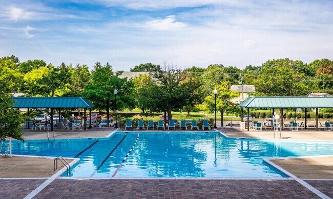 Skyline Square North and South unit 402 S, Falls Church, VA 22041 - photo 2