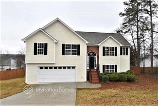 3898 Duncan Ives Dr, Buford, GA 30519
