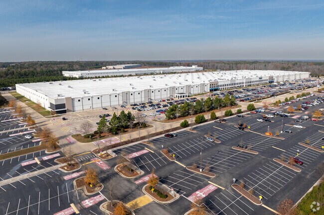 A major employer with over 1,000 employees in Chester is the Amazon Fulfillment Services.