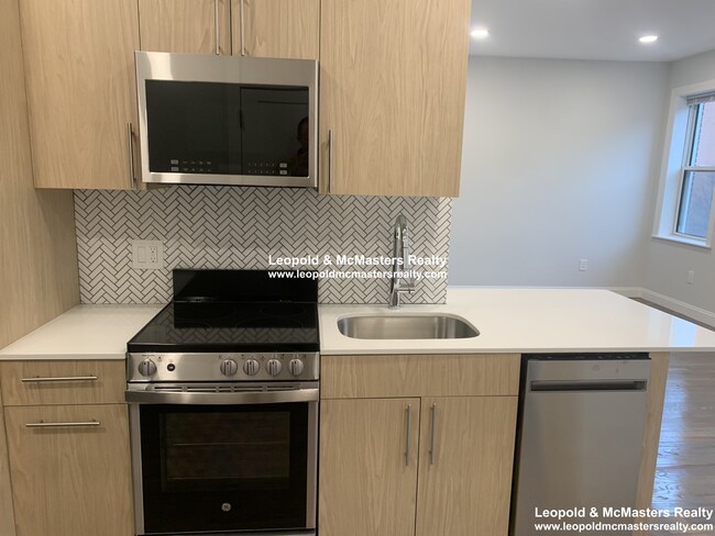 29 Queensberry St unit 9, Boston, MA 02215 - photo 2