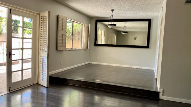 20222 Valerio St, Winnetka, CA 91306 - photo 2