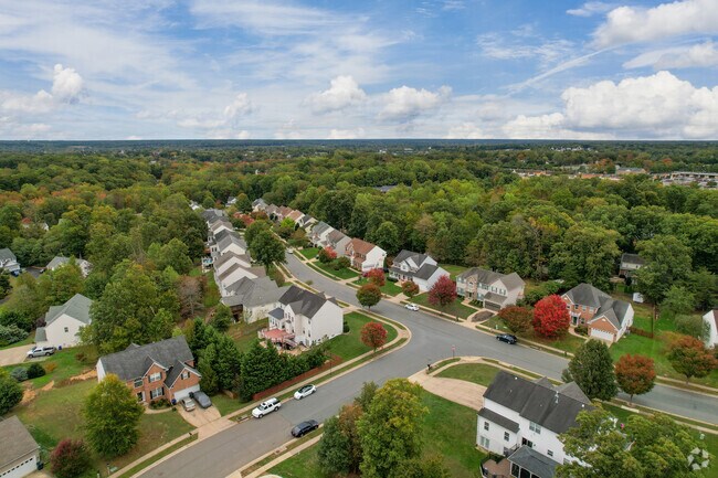 Central Fredericksburg is a convenient location for those who need quick access to Interstate 95.