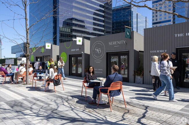 There are lots of smaller shops in the Seaport Common.