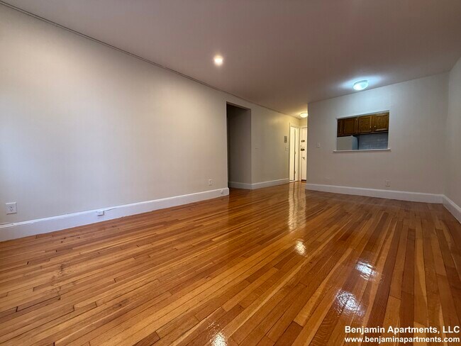 93 Lancaster Terrace unit 103, Brookline, MA 02446 - photo 5