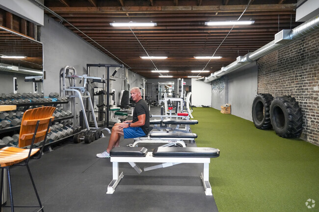 Midtown Fitness is great to gain some muscle and burn some fat for residents of CMC.