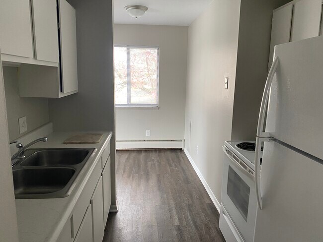 229 Collingwood Dr unit 4, Ann Arbor, MI 48103 - photo 7