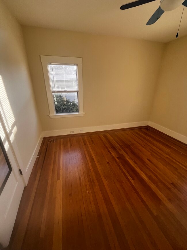 917 Macarthur Blvd, Oakland, CA 94610 - photo 2
