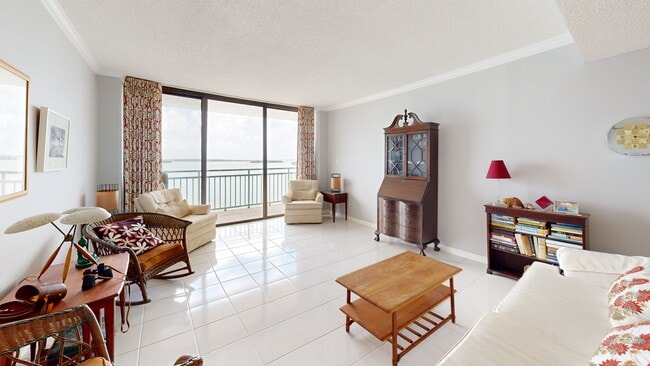 Key Capri Condominium unit 301E, Treasure Island, FL 33706 - photo 2