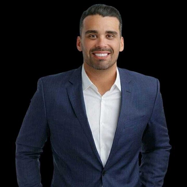 Agent Photo
