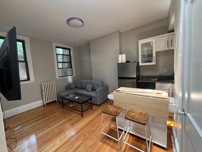 *Pictures are representative samples of the advertised unit. In some cases, the actual units you tou
