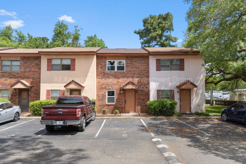 696 Tyner St, Fort Walton Beach, FL 32547 - photo 1