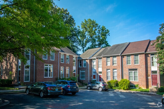 Kemp Mill residents can choose apartments as their choice of residence.