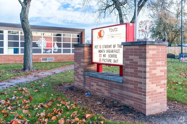 Youtz Elementary School is a public school with approximately 245 students in Canton, Ohio.