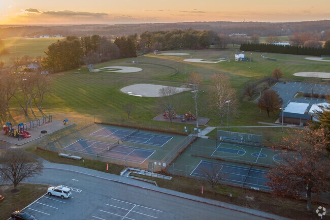 Jarrettsville Recreation Complex has tennis courts and ball fields.