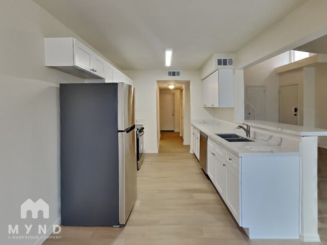 5945 E Nance St, Mesa, AZ 85215 - photo 2