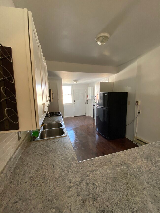 1346 N 11th St, Reading, PA 19604 - photo 6