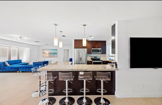 5921 SW 17th Ct, Plantation, FL 33317 - photo 6