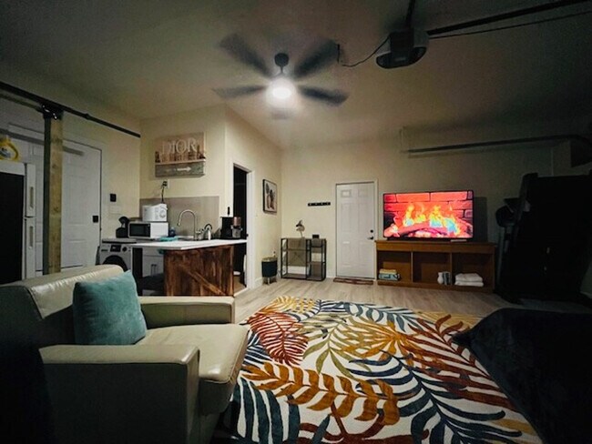 507 NE 34th St unit ID1231716P, Oakland Park, FL 33334 - photo 4