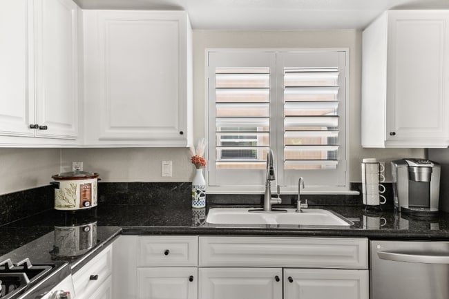 2748 Carlsbad Blvd, Carlsbad, CA 92008 - photo 4