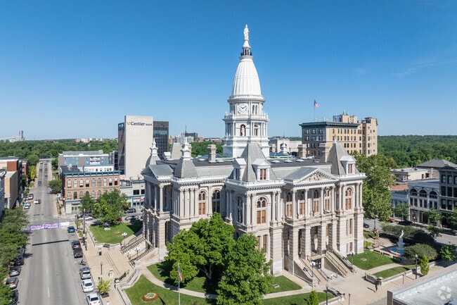 Historic Jefferson is steps to the courthouse in downtown Lafayette.