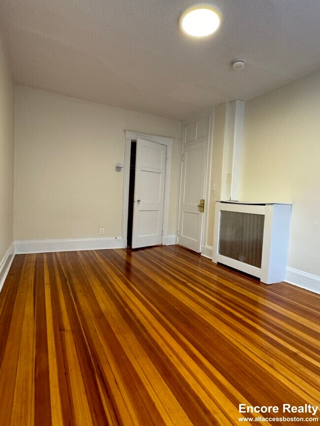 6 Barrows St unit 4, Allston, MA 02134 - photo 6