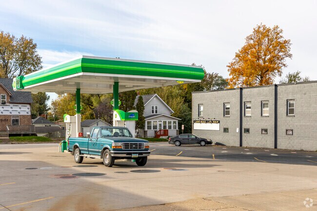 The QC Mart serves the neighborhood in Edgewood District.