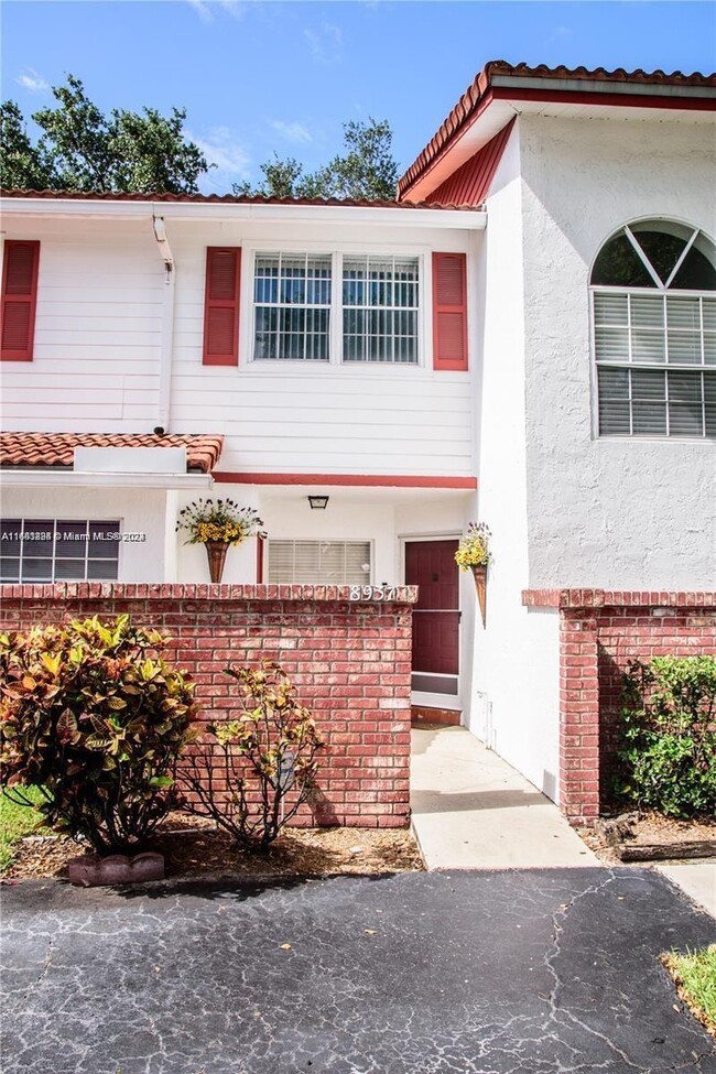 8937 NW 23rd St Unit ONE OF A KIND CONDO, Coral Springs, FL 33065