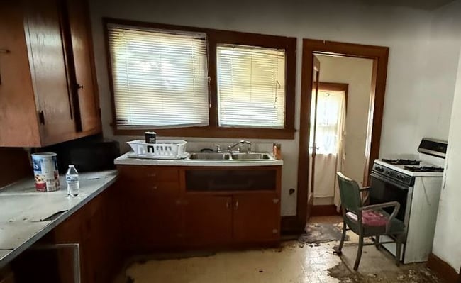 1505 N Monroe St, Decatur, IL 62526 - photo 3