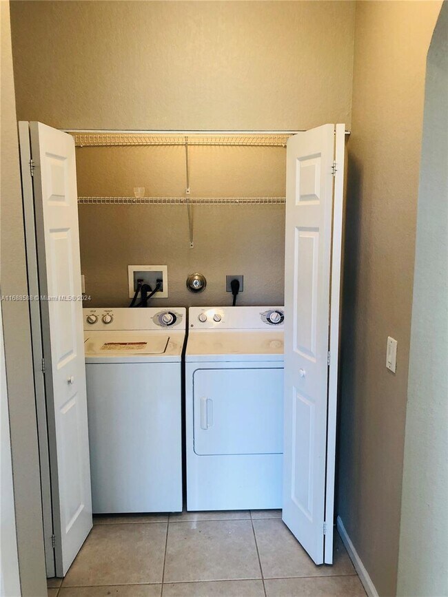 1713 NW 78th Way, Hollywood, FL 33024 - photo 7