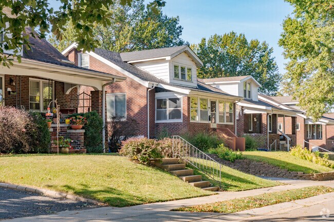 Homes built on brick foundations are very popular in Vinita Park.