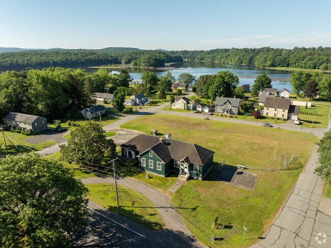 Four Winds School is a private middle school in Gill, MA.