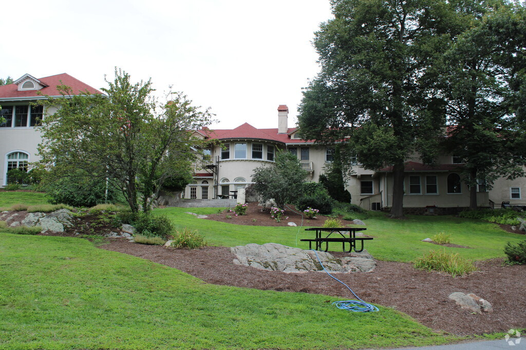 Landmark Elementary & Middle School in Manchester-by-the-sea