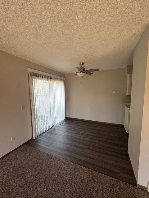 4256 W 124th St, Savage, MN 55378 - photo 3