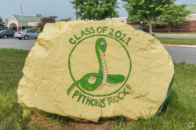 Evergreen Mill Elementary School serves students of Loudoun County.