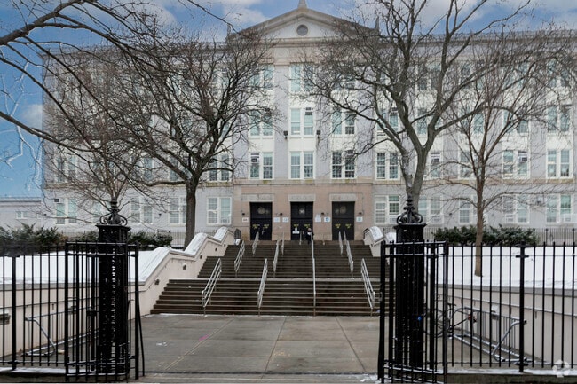 Bronx High School of Business is a public school in Bronx, New York.